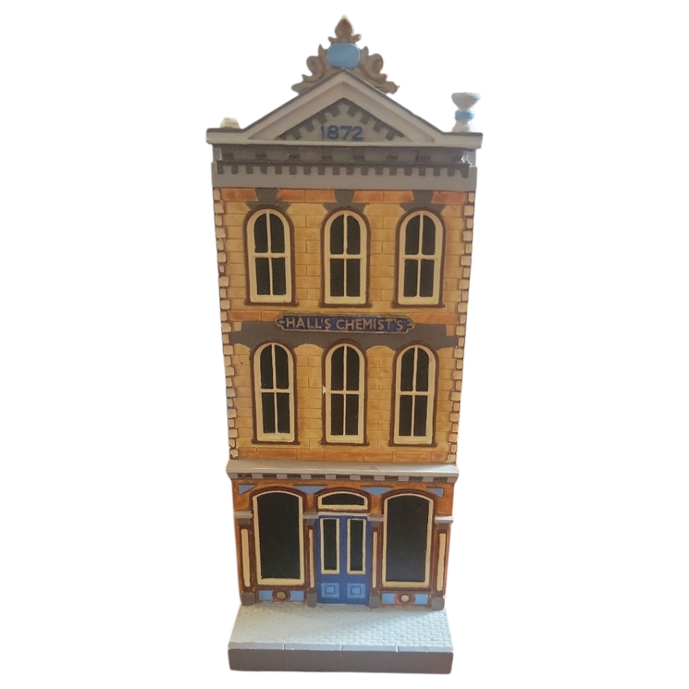 Vtg 1995 Lefton Colonial Village Hall’s Chemist’s Building Toy Mini Figurine